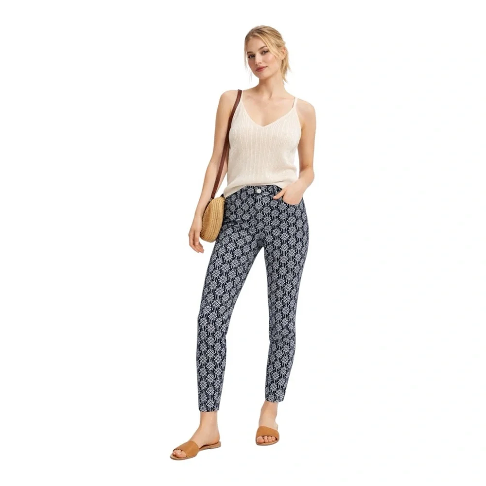 Anthropologie Pilcro Serif Skinny blue White Stretch Size 30 geometric ankle